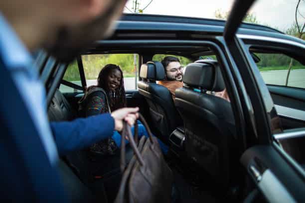 Cover for article called "How Ridesharing Communities like Moovl Make Commuting and Travel Cheaper" Cover for article called "How Ridesharing Communities like Moovl Make Commuting and Travel Cheaper"